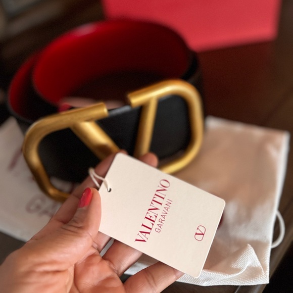 Valentino Garavani Black and Red Belt with Gold V Buckle - Picture 5 of 16